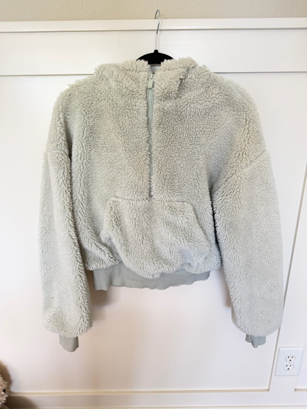 ALO Yoga Fleece Half-Zip Hoodie in Light Green